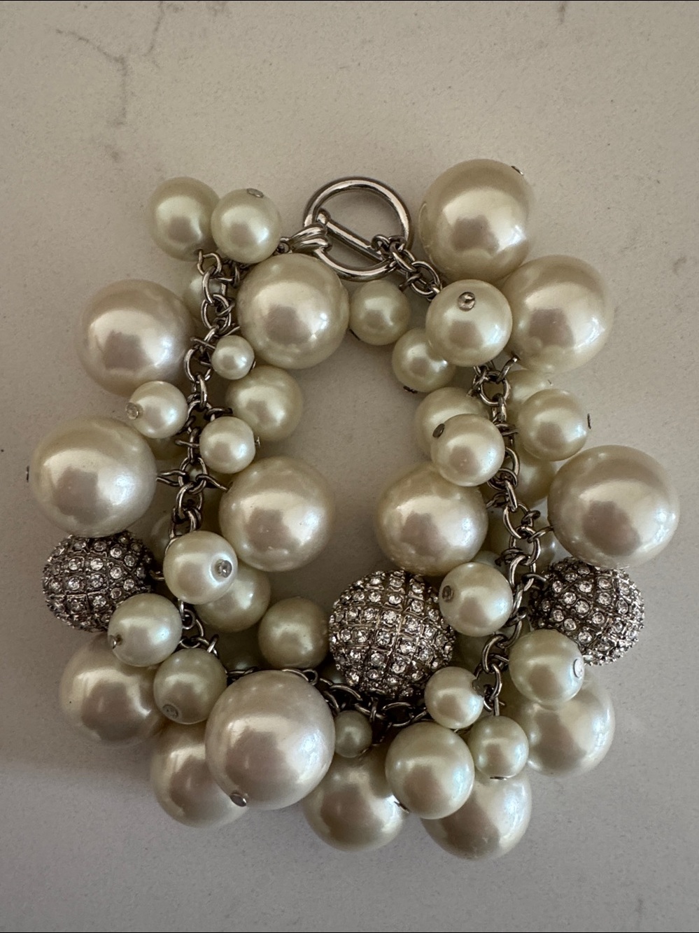 Ann Taylor Chunky Pearl Cluster Bracelet with Rhinestone Accents NWOT ✨